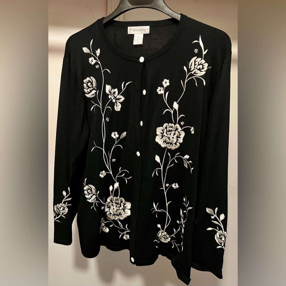 Dressbarn Women’s Dark Blue Floral Print Cardigan